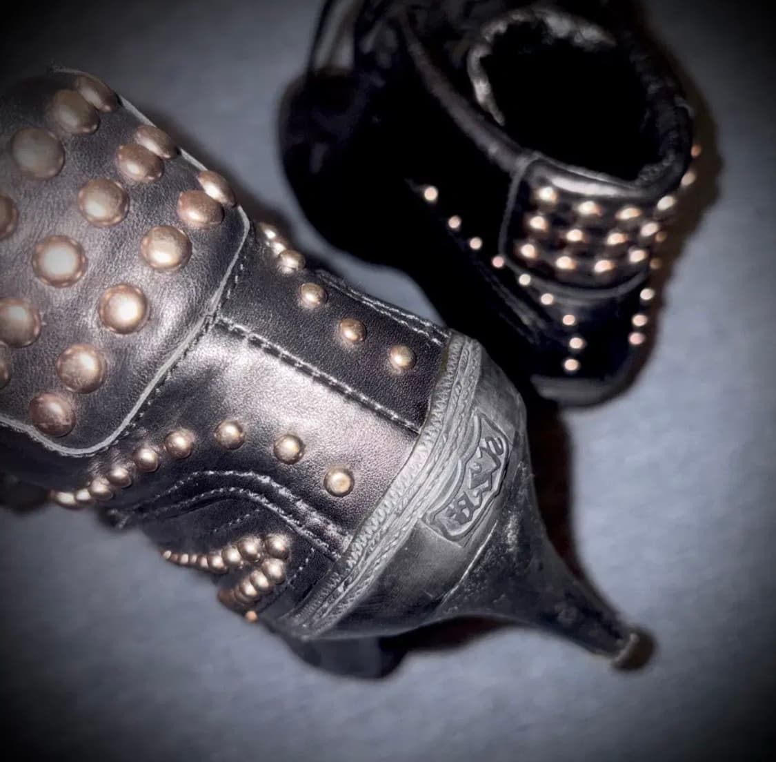 Ash black high-hill 스터드 블랙 하이 힐 상품이미지2