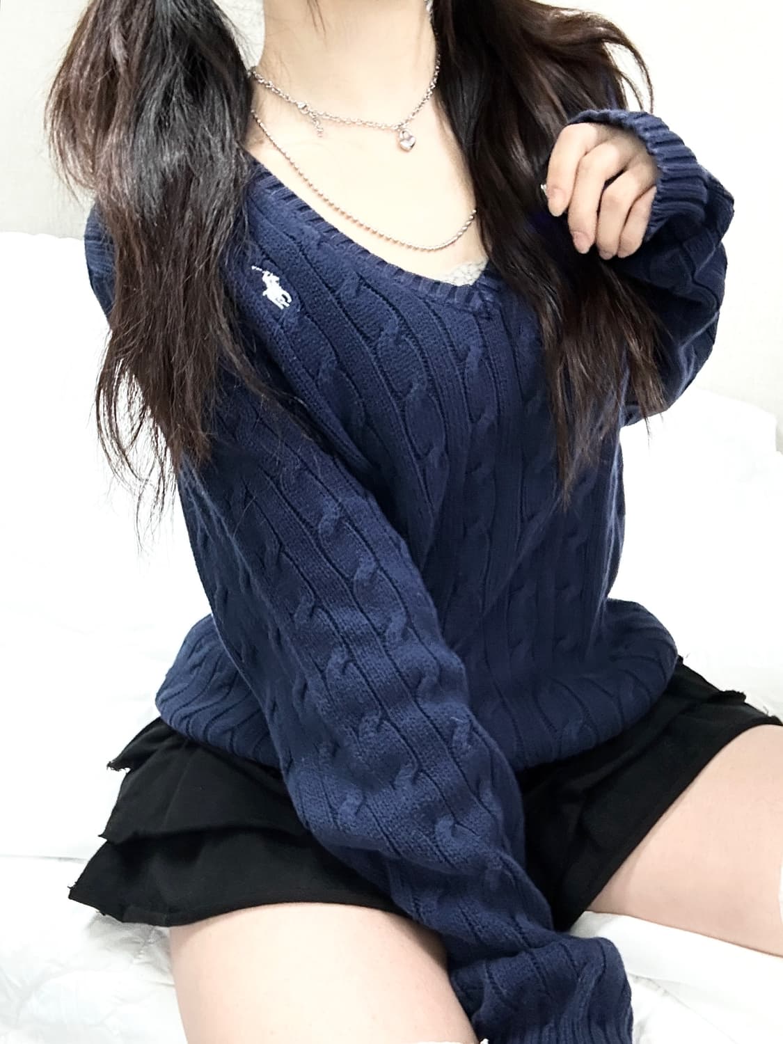 폴로 화이트포니 네이비 브이넥 케이블 니트 상품이미지2