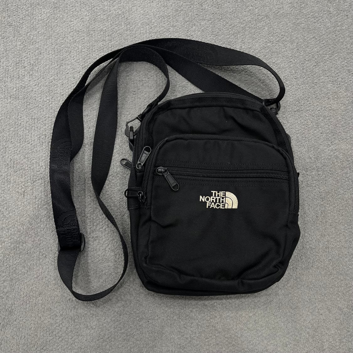 노스페이스 3.5L 미니 크로스백 상품이미지1