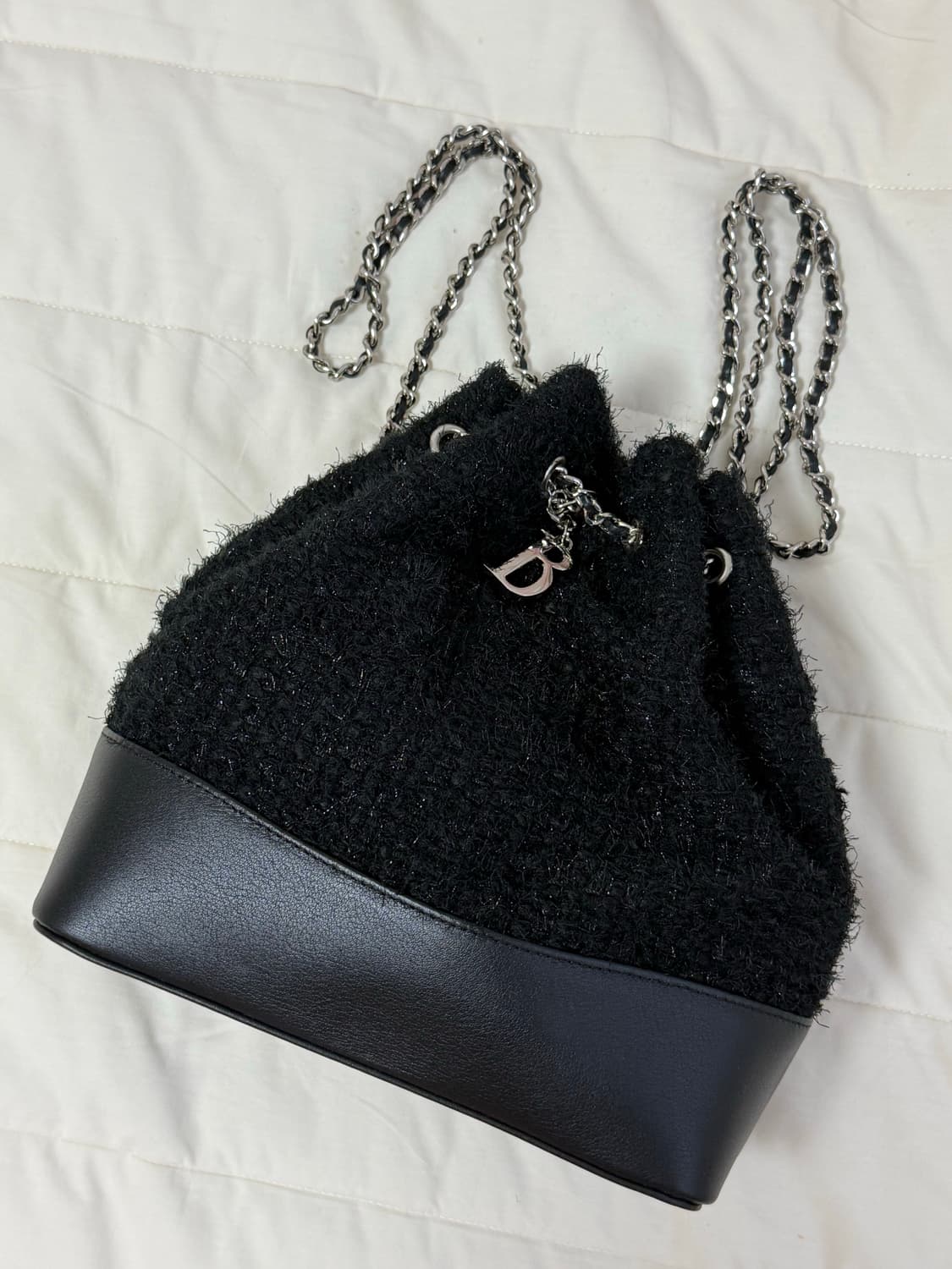 더바넷 트위드 체인 백팩 블랙 상품이미지3