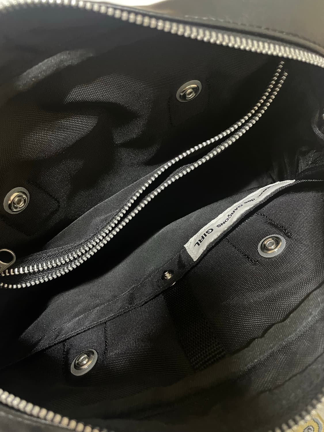 꼼데가르송 레터링백 상품이미지3