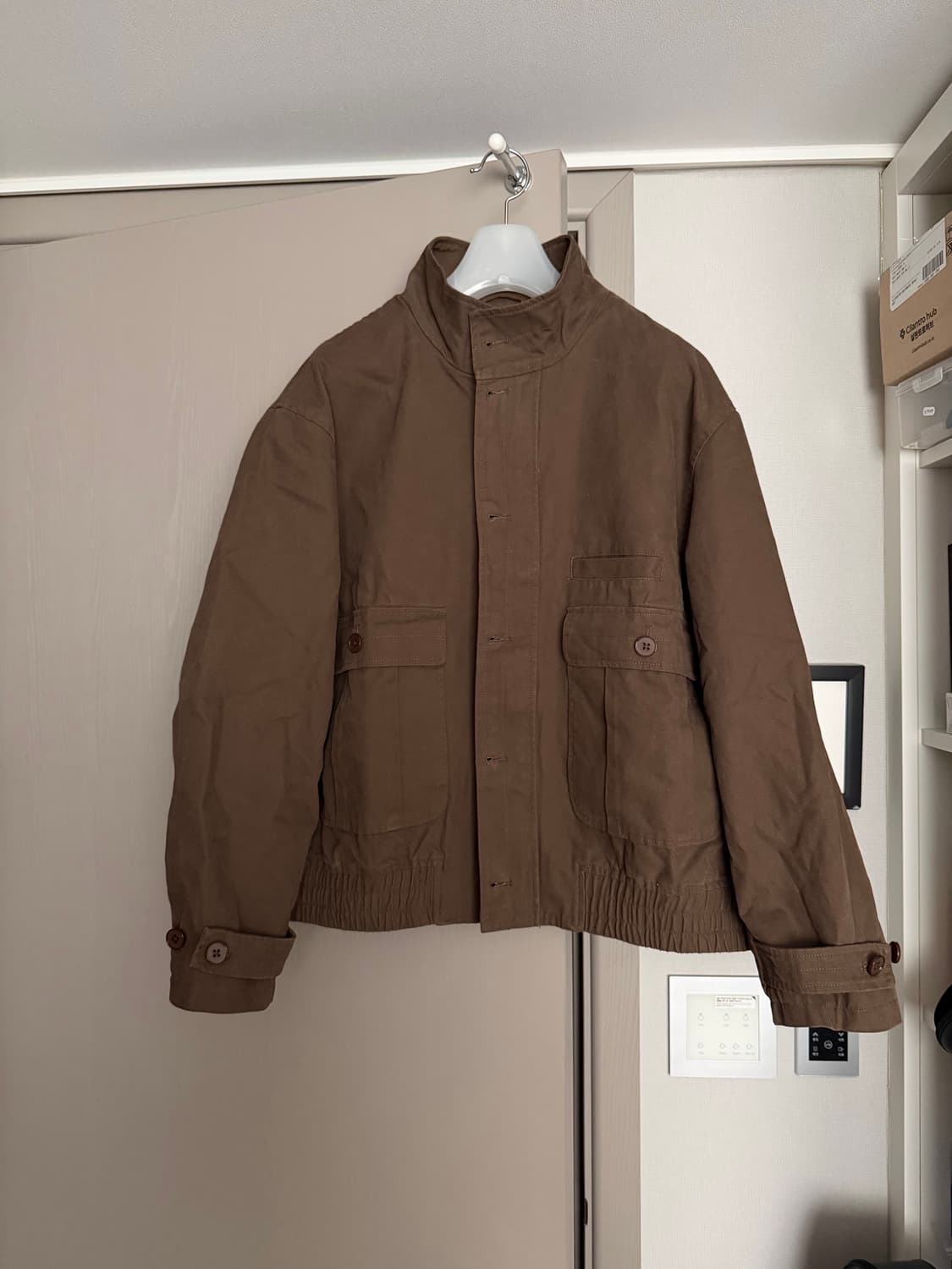 [택만제거 / 새상품] 밀로아카이브 스프레드 하이넥 자켓 모카 브라운 상품이미지2