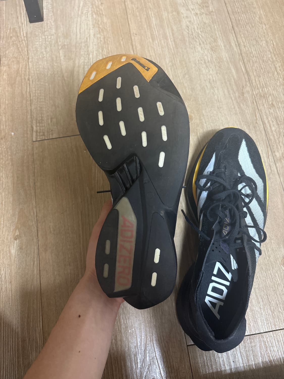 아디다스 아디제로 카본화 상품이미지1