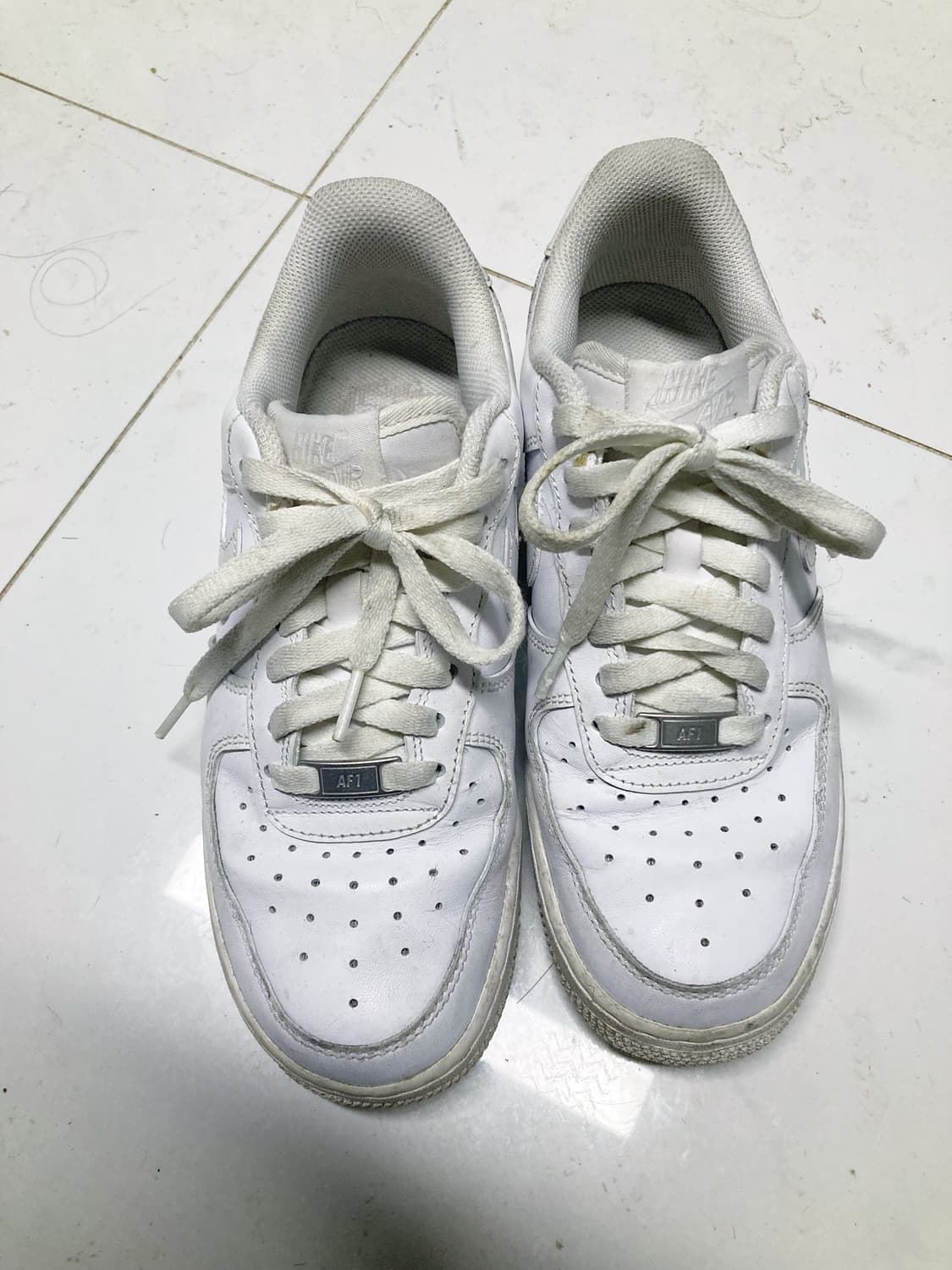 나이키 에어포스 로우 상품이미지1