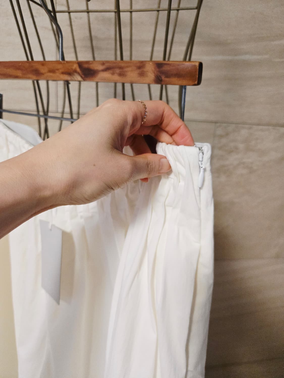 [34/미착용] COS 코스 플리츠 와이드 팬츠 상품이미지3