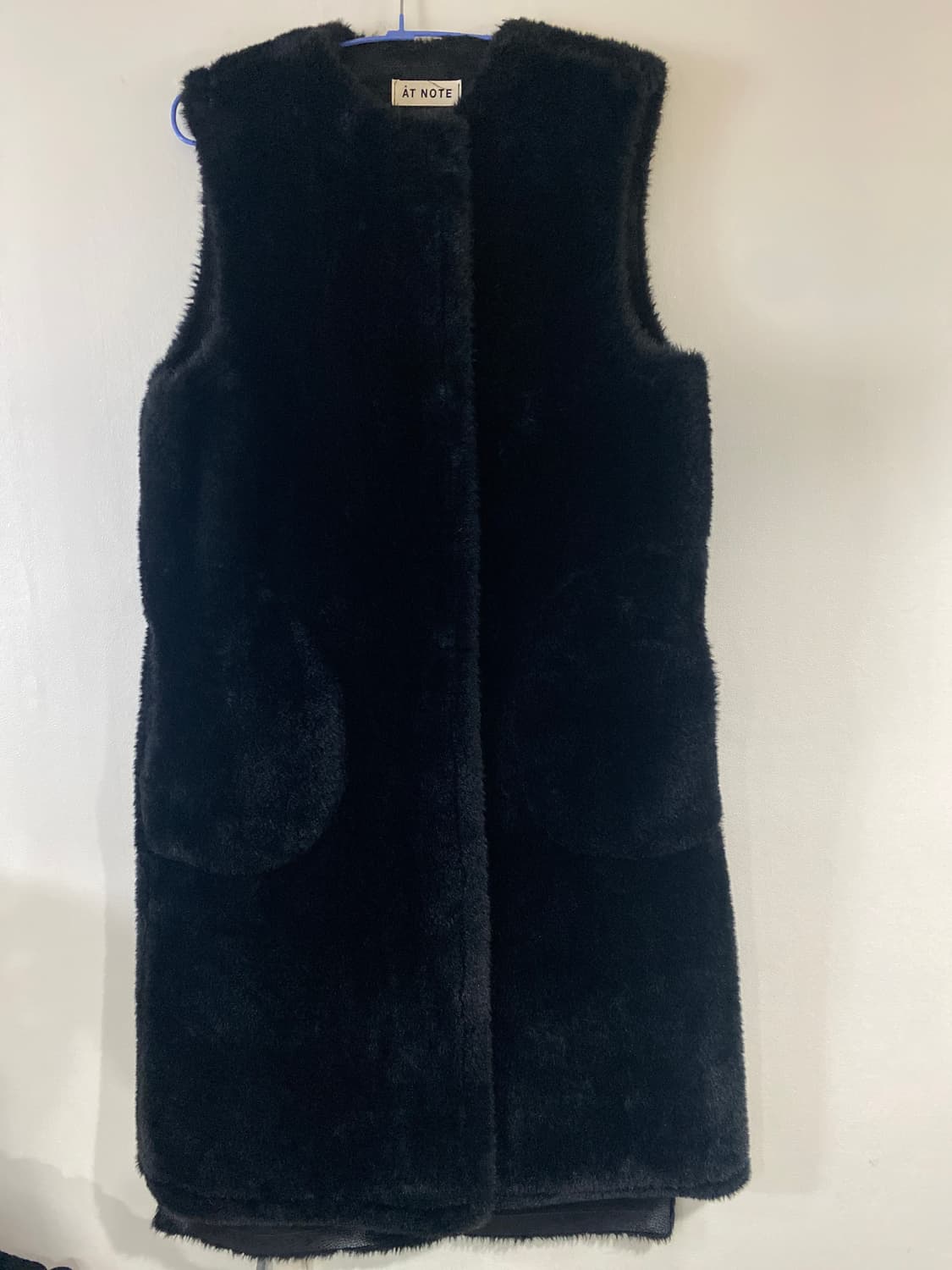 앳노트 블랙 롱 퍼 베스트 조끼 상품이미지1