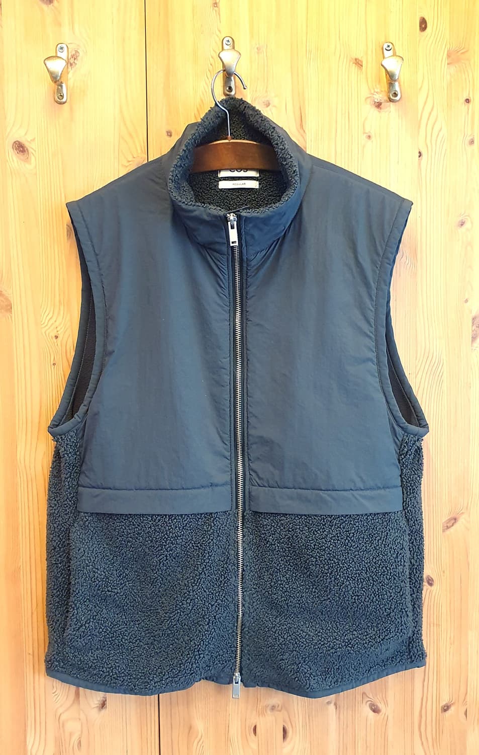 95/77.COS 후르스 집업조끼(공용) 상품이미지1