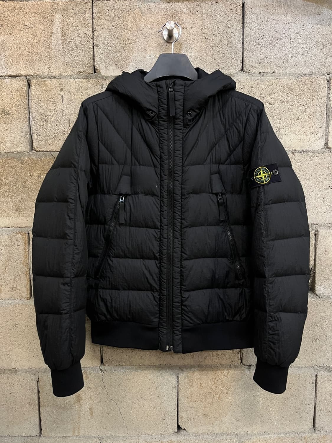 스톤 아일랜드 Opaque 나일론 다운 자켓 상품이미지1