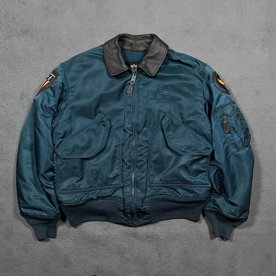 알파 인더스트리 FLT45P 패치 자켓 상품이미지1