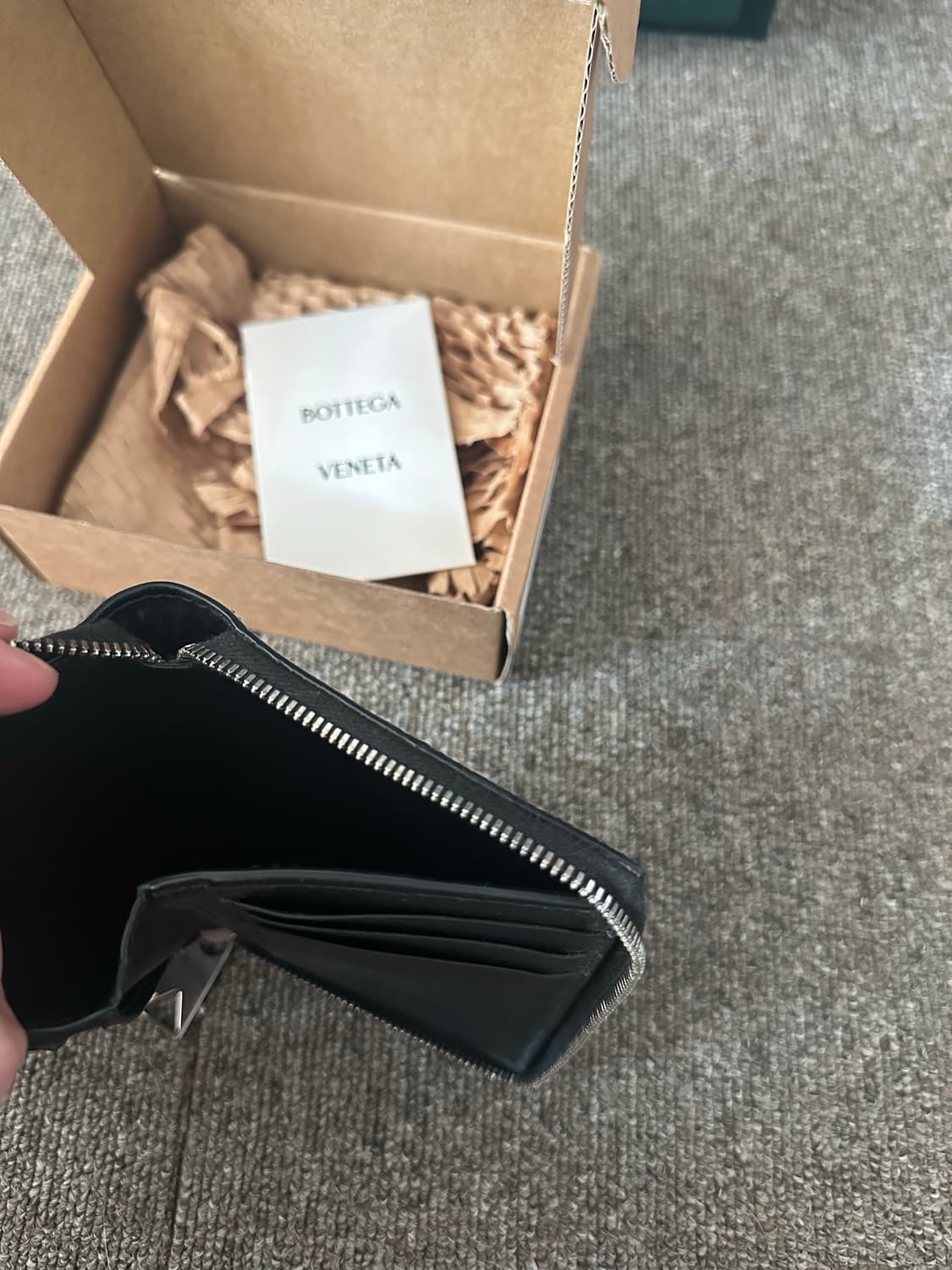 (정품) 보테가베네타 카세트 지갑 상품이미지3