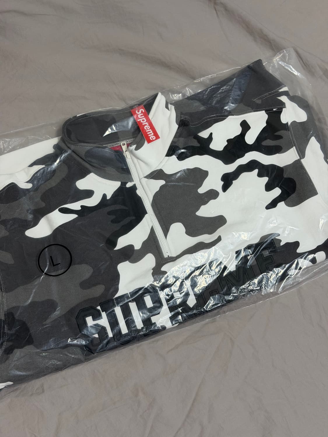L] 슈프림 샵 플래그 하프 집 풀오버 스노우 카모 서울 - 26SS 상품이미지3