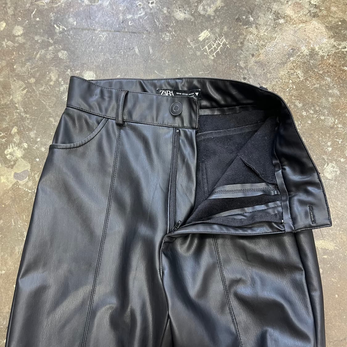 XS) ZARA 자라 에코 레더 부츠컷 팬츠 바지 상품이미지5