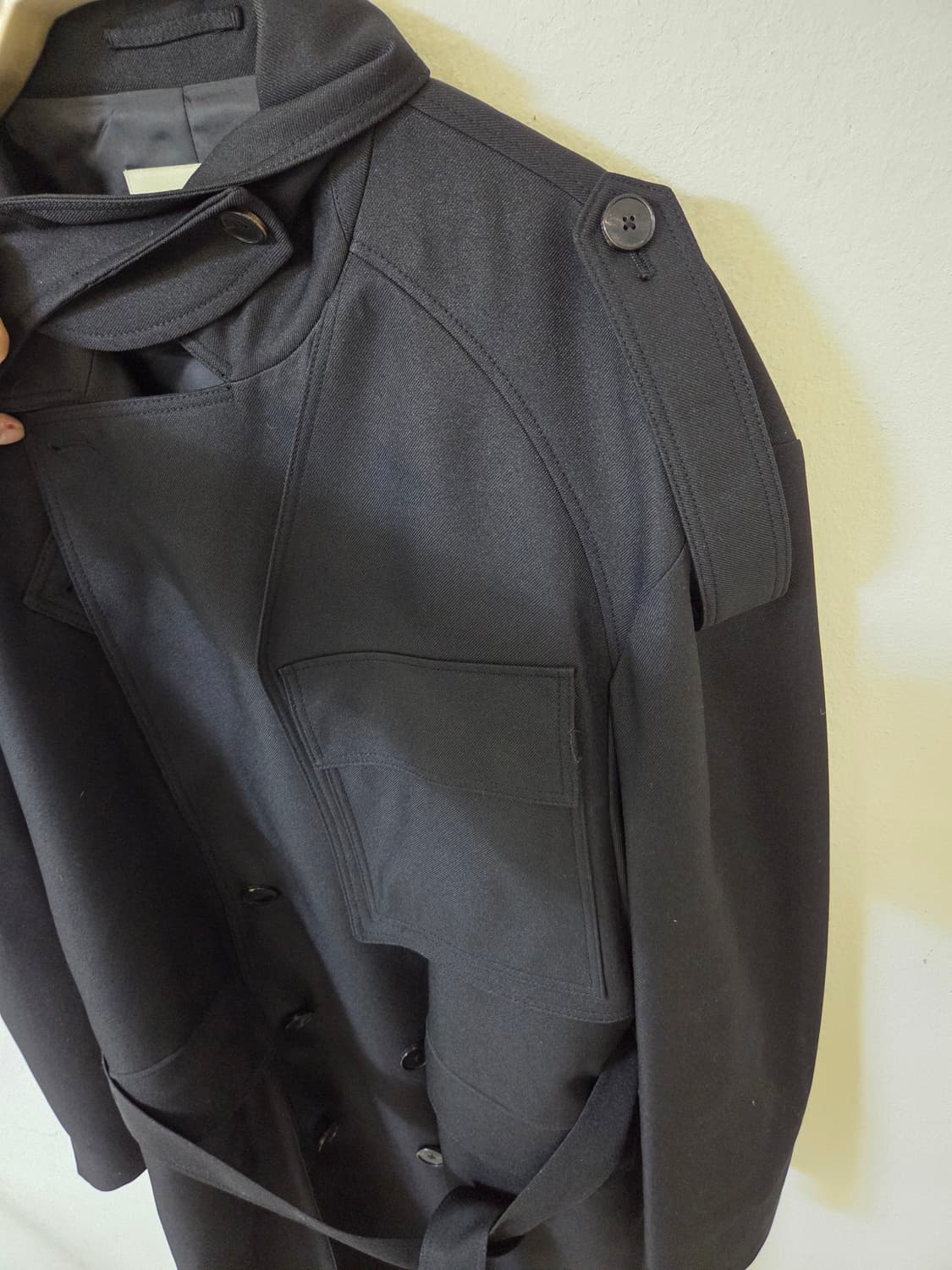 인사일런스 SASAKI 더블 포켓 트렌치 코트 BLACK 상품이미지4