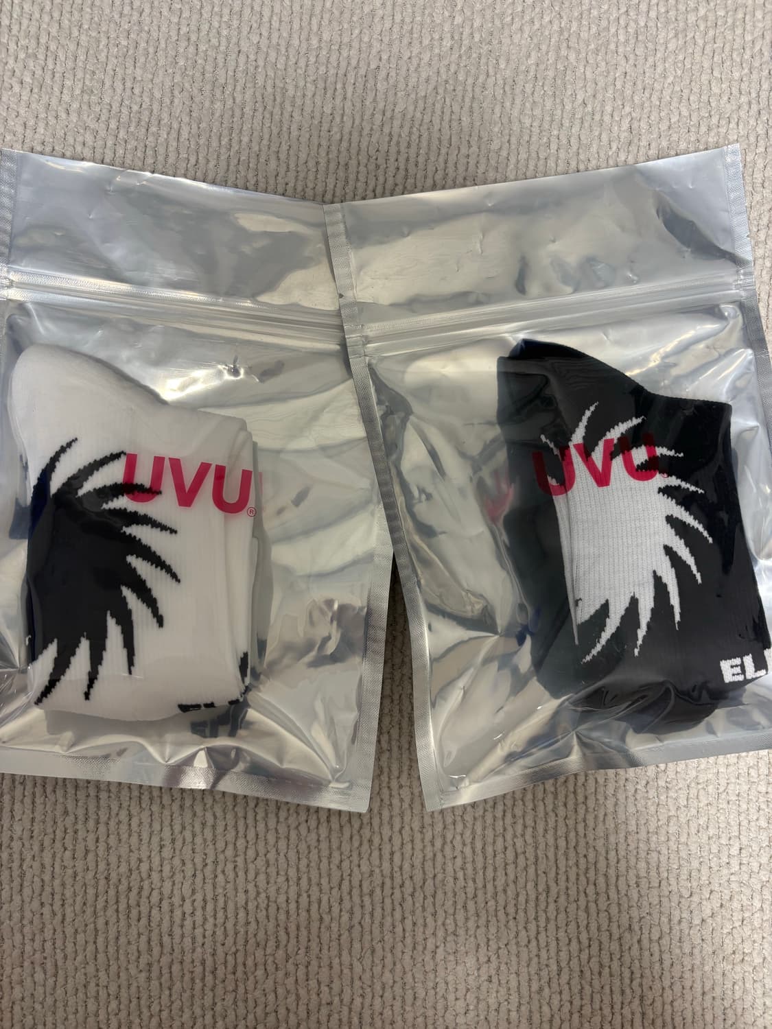 uvu 트레이닝 삭스 흰색 검정색 상품이미지1