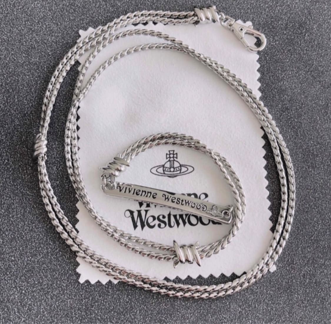 비비안웨스트우드 아카이브 레터링 orb 각인 레어이드 체인 초커 목걸이 상품이미지4