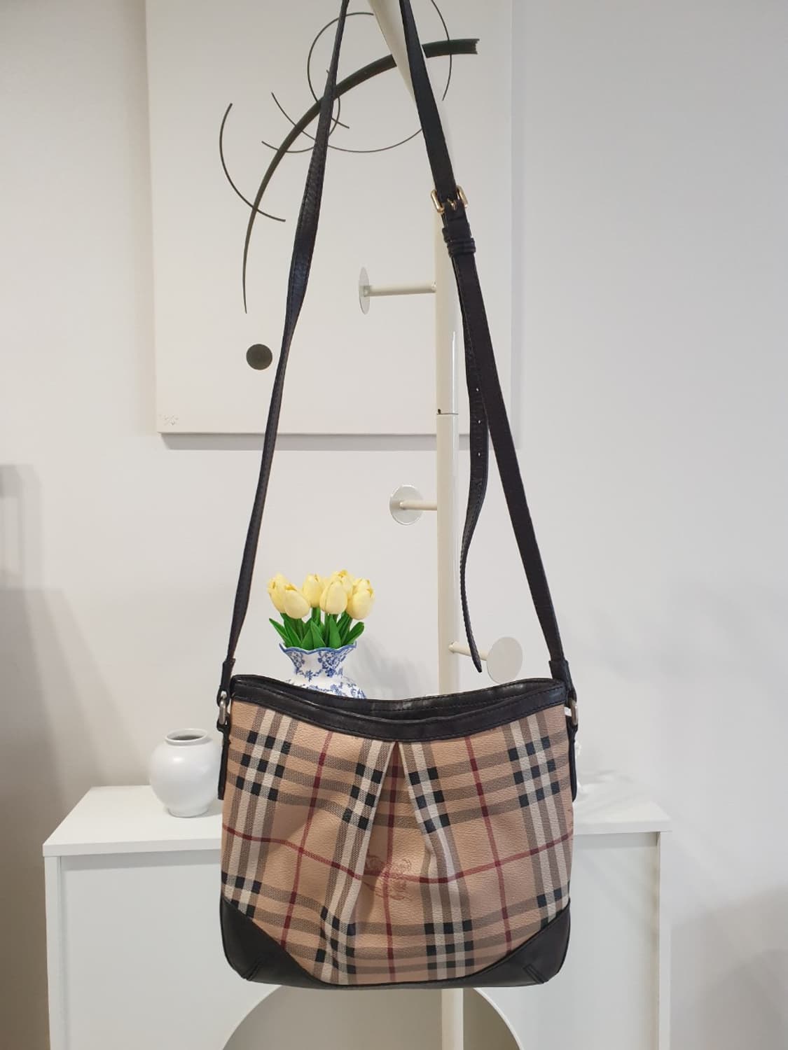 버버리 크로스백 상품이미지1