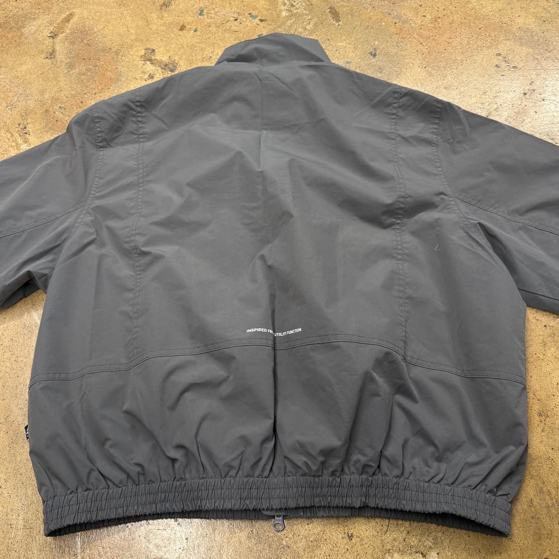 [정품/M] 코드그라피 바람막이 점퍼 그레이 b18 상품이미지4