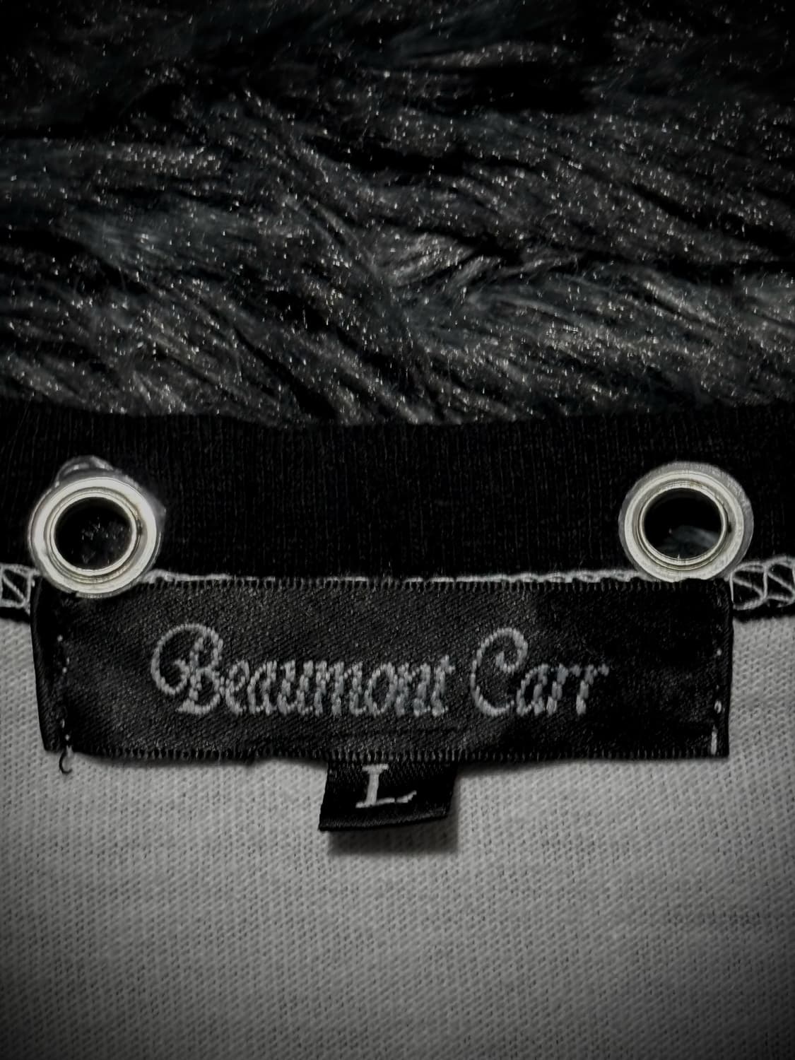 Beaumont Carr 고딕 레터링 스컬 그래픽 아이렛 반팔 티셔츠 상품이미지8