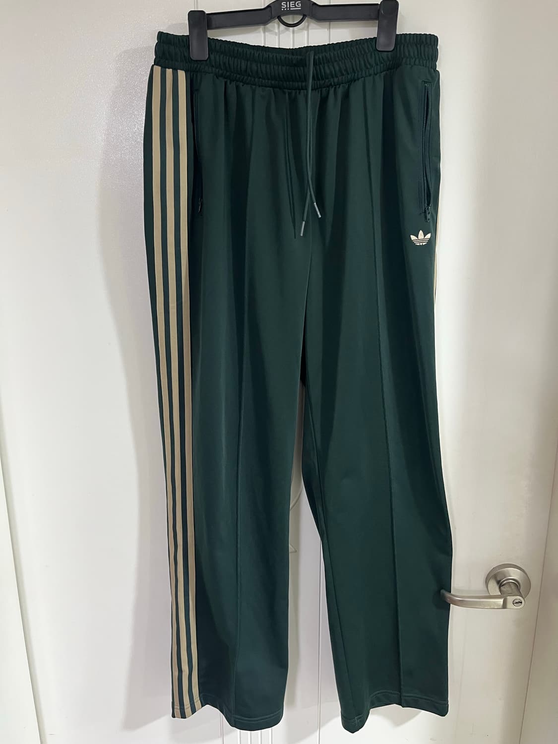아디다스 ADIDAS 오리지널 베켄바우어 트랙팬츠 SHADOW GREEN 상품이미지1