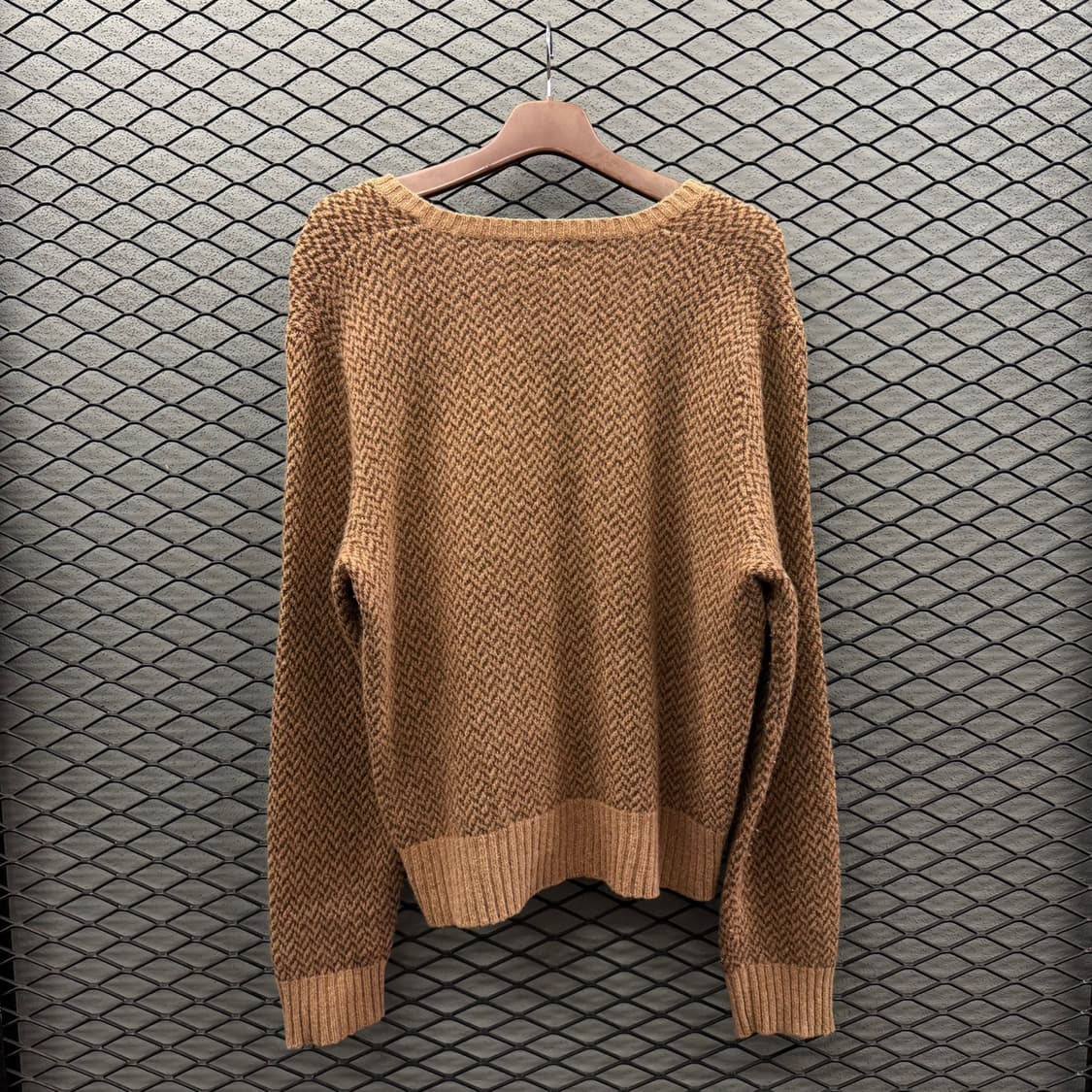 폴로 랄프로렌 울니트 V넥 헤링본패턴 디테일 루즈핏 브라운 상품이미지3