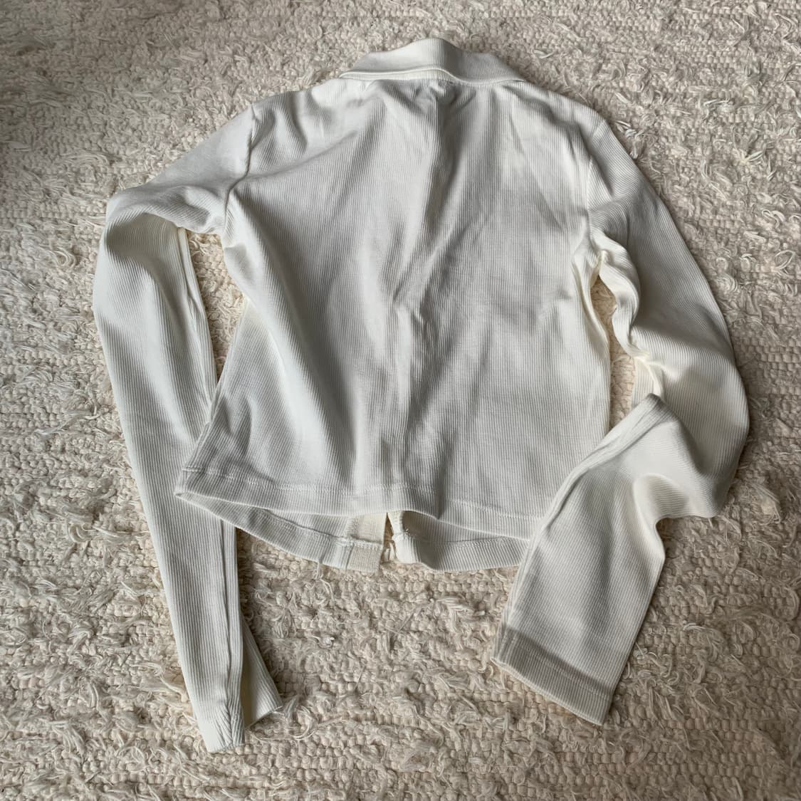 Zara 화이트 골지 카라 크롭 가디건 상품이미지3