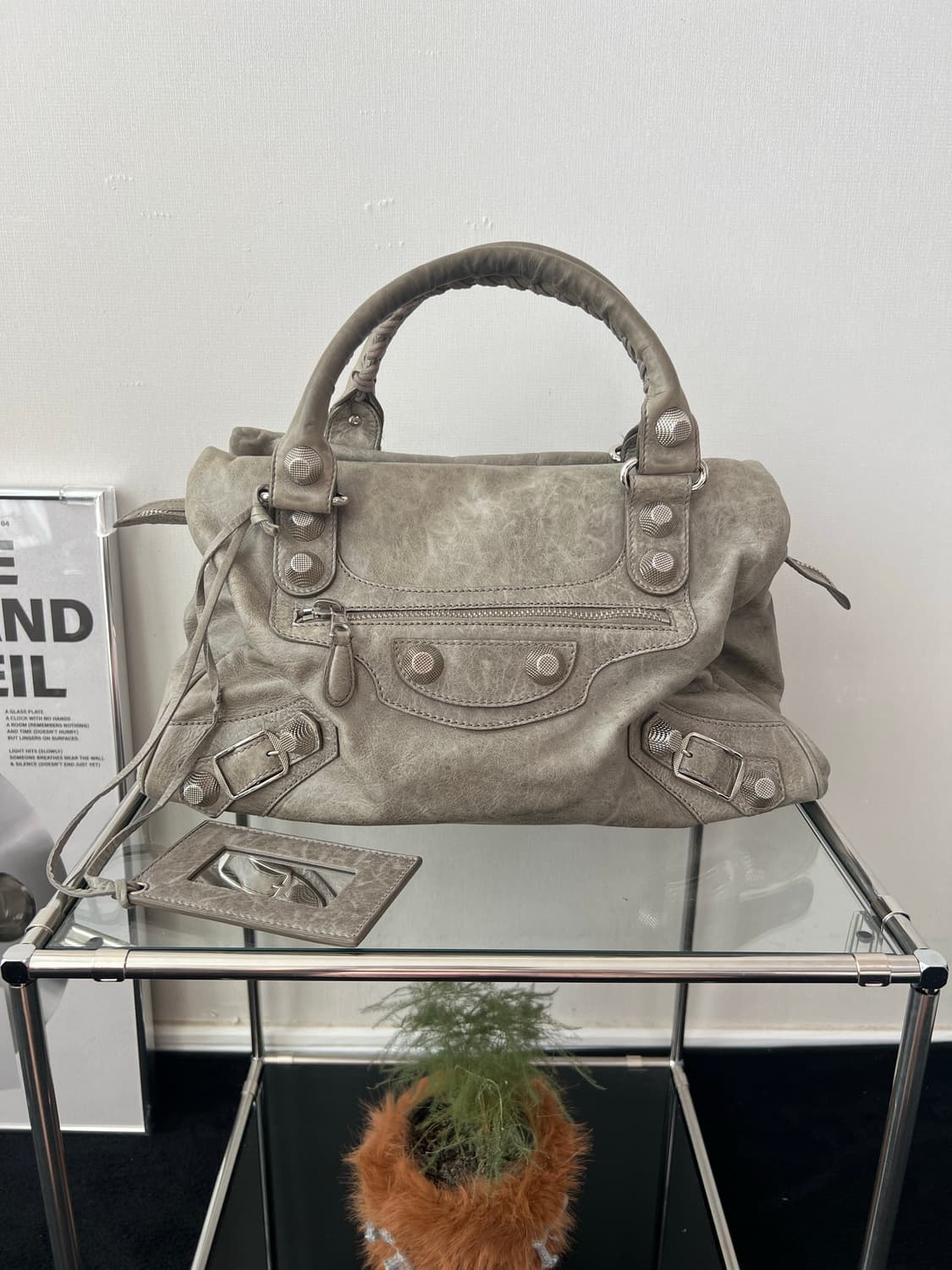 발렌시아가 모터백 상품이미지1