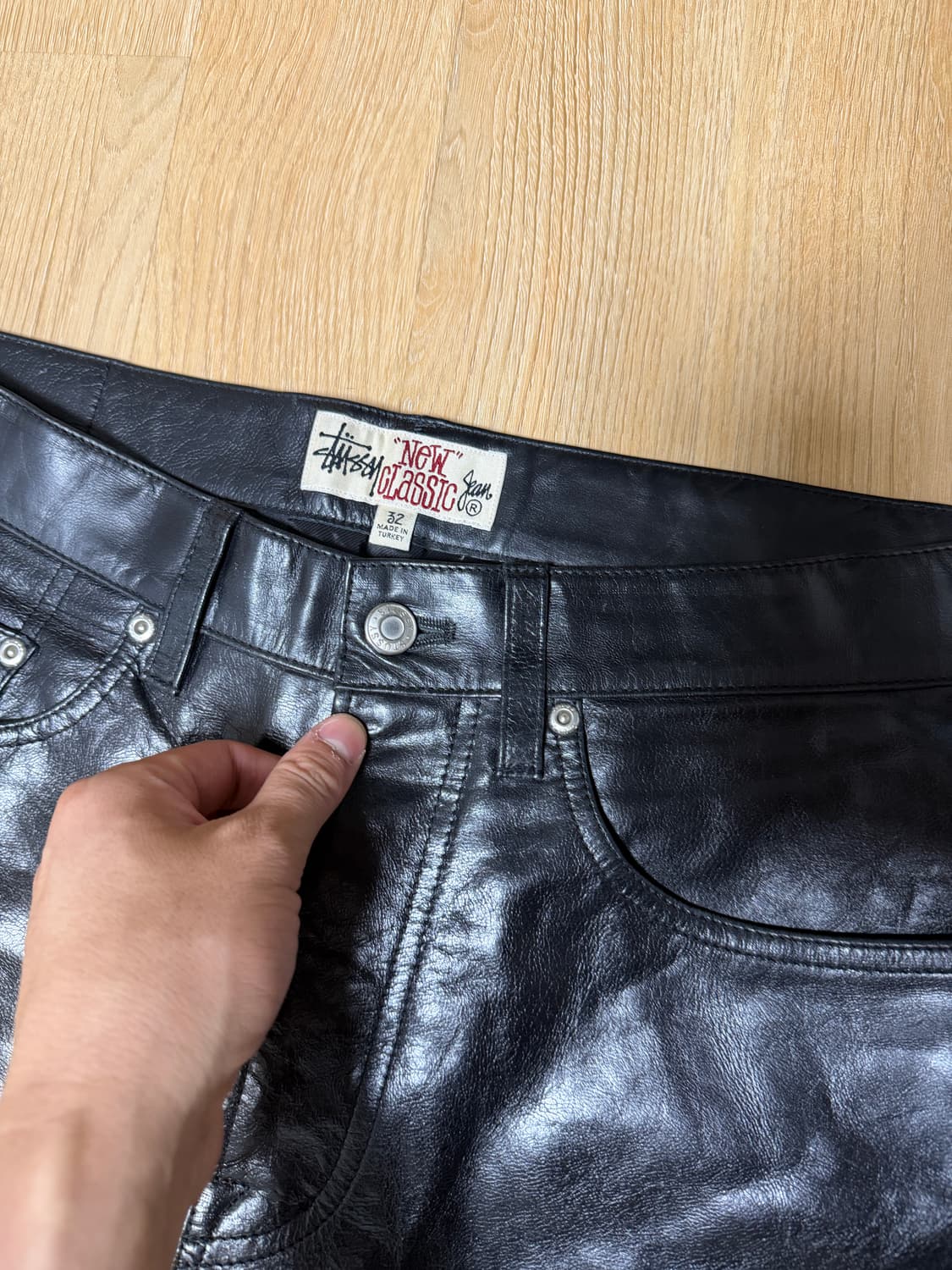 스투시 뉴클래식 가죽팬츠 상품이미지8