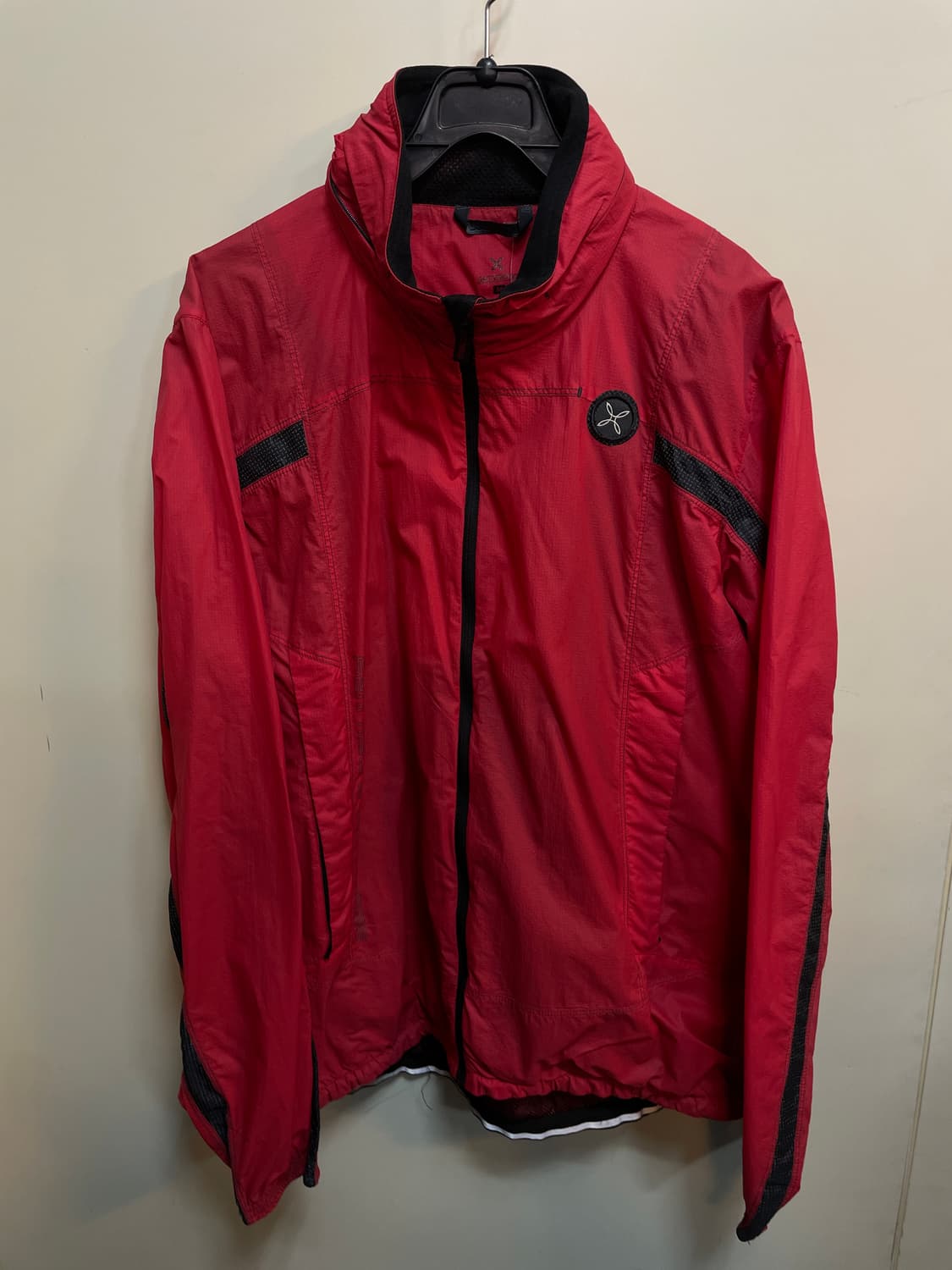 몬츄라 바람막이 상품이미지1