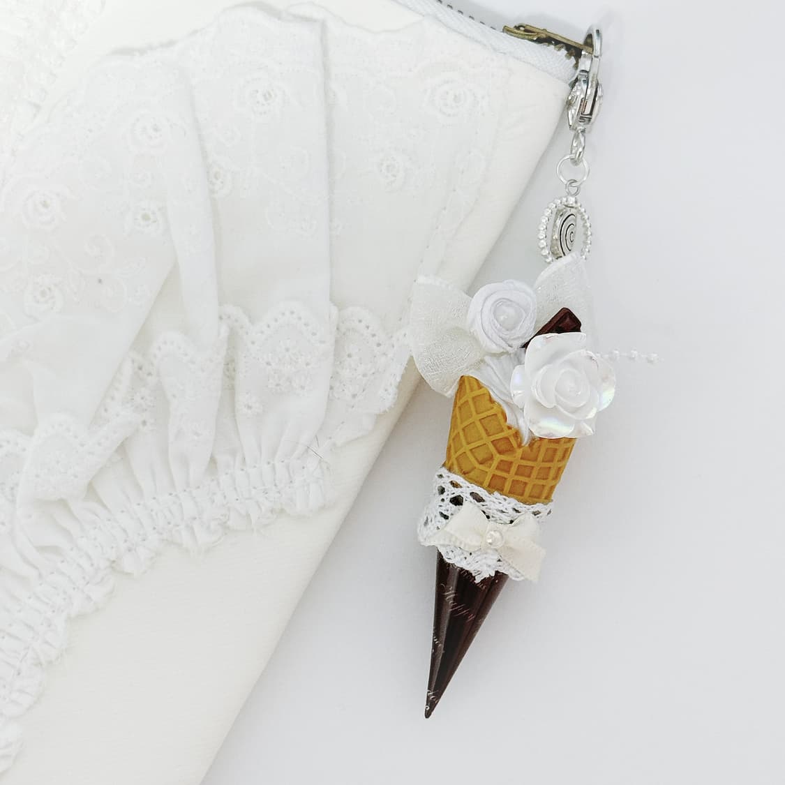 cream rose ice cream keyring 상품이미지3