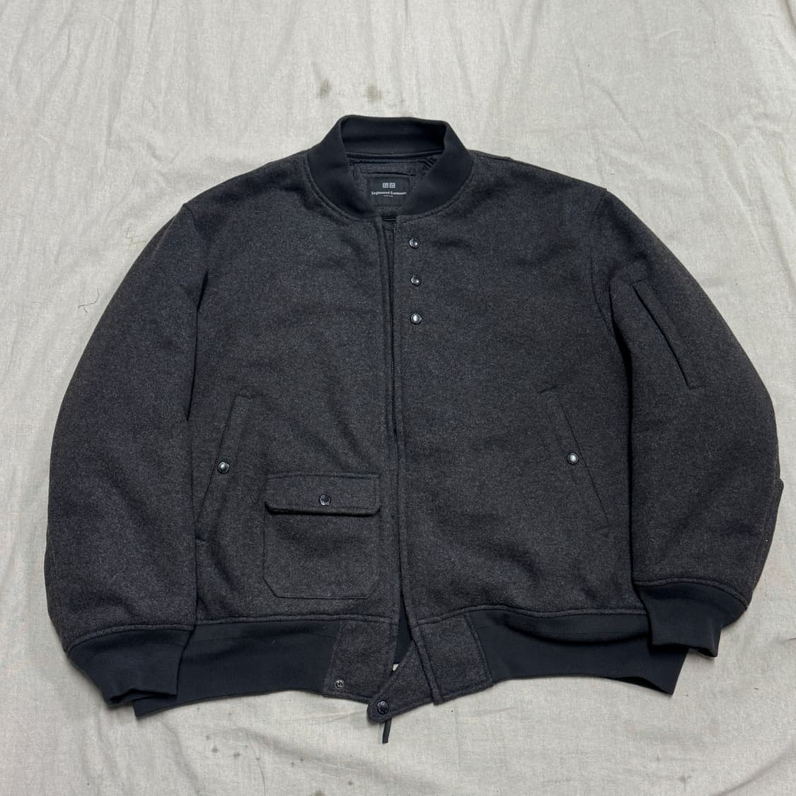 유니클로 x  엔지니어드가먼츠 누빔 울 봄버 3XL 상품이미지1