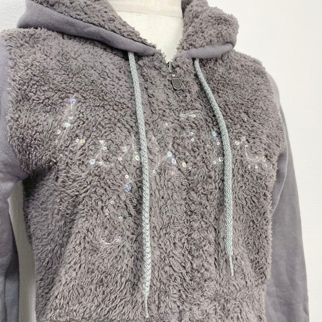 히스테릭 글래머 아카이브 글리터 스컬 플러피 후드 집업 상품이미지3