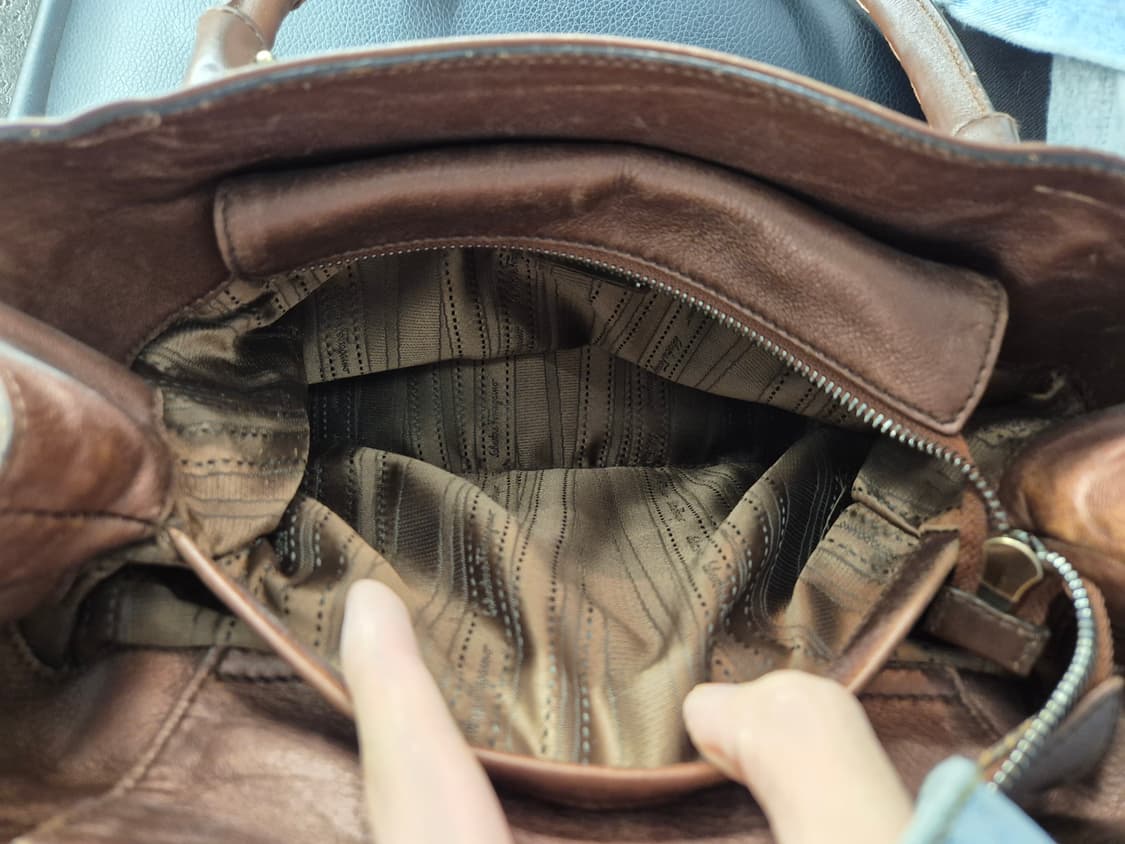 페라가모 간치니 토트백 브라운 상품이미지6