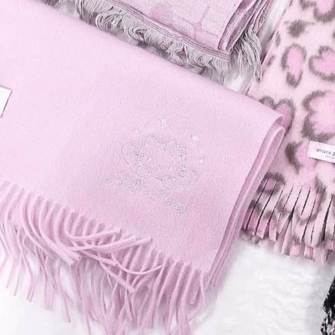 새상품) 산리오 고전 엔젤키티 딸기우유 히메갸루 라떼갸루 머플러 목도리 상품이미지1