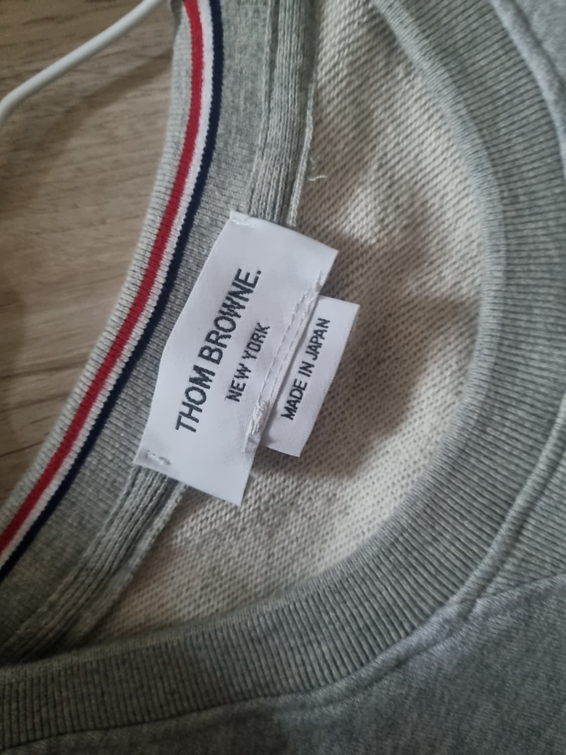 톰브라운 맨투맨그레이.  L/XL.  (오늘만이가격) 상품이미지3