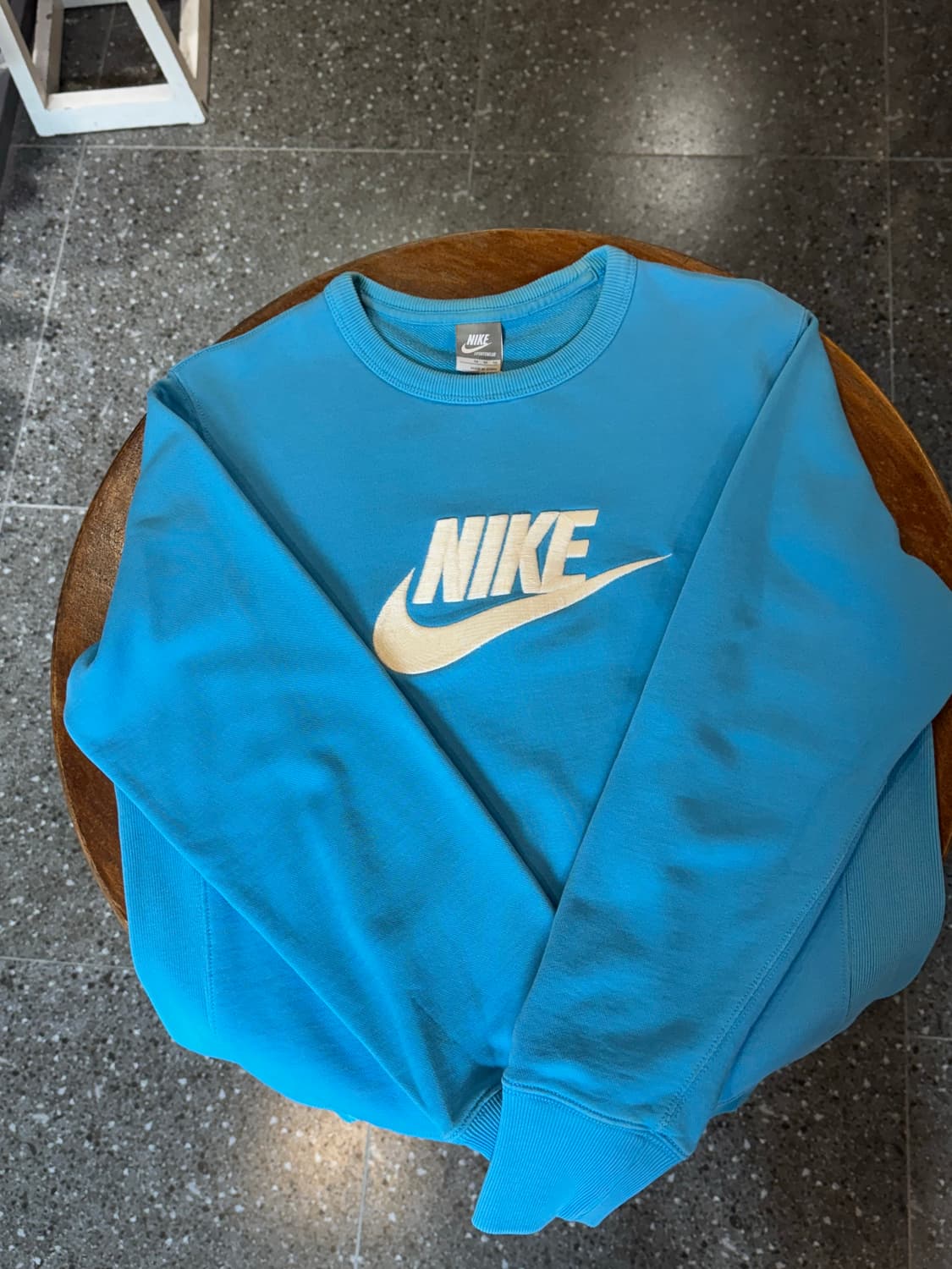 나이키 맨투맨 상품이미지1