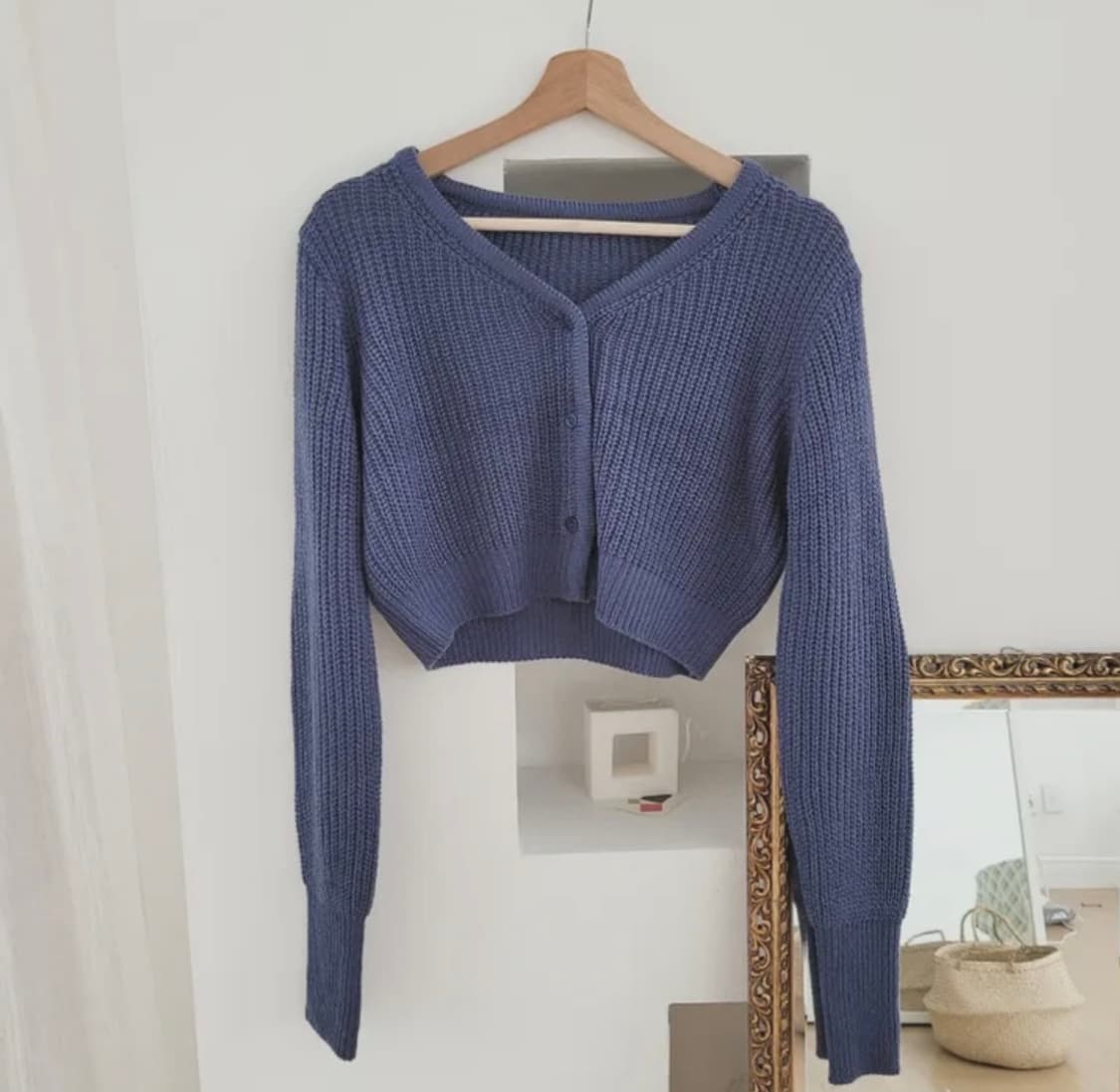 네이비 하찌 브이넥 크롭 가디건 상품이미지1