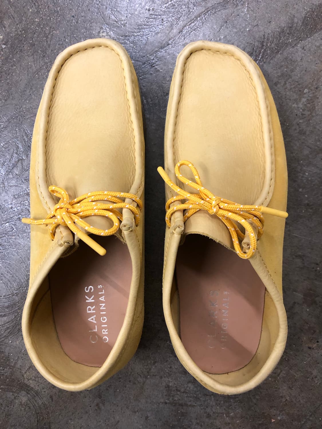 클락스 왈라비 옐로우 스웨이드 270 상품이미지2