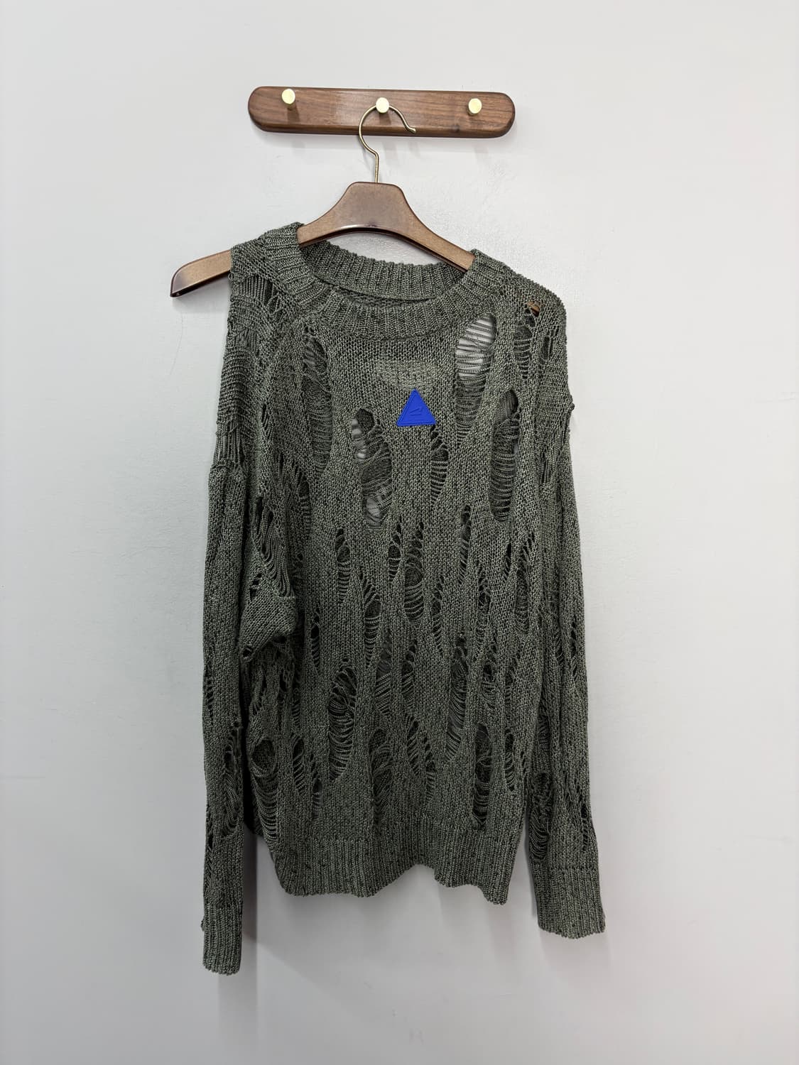 ROARINGWILD 펀칭 데미지 카키 니트 A3702 상품이미지4