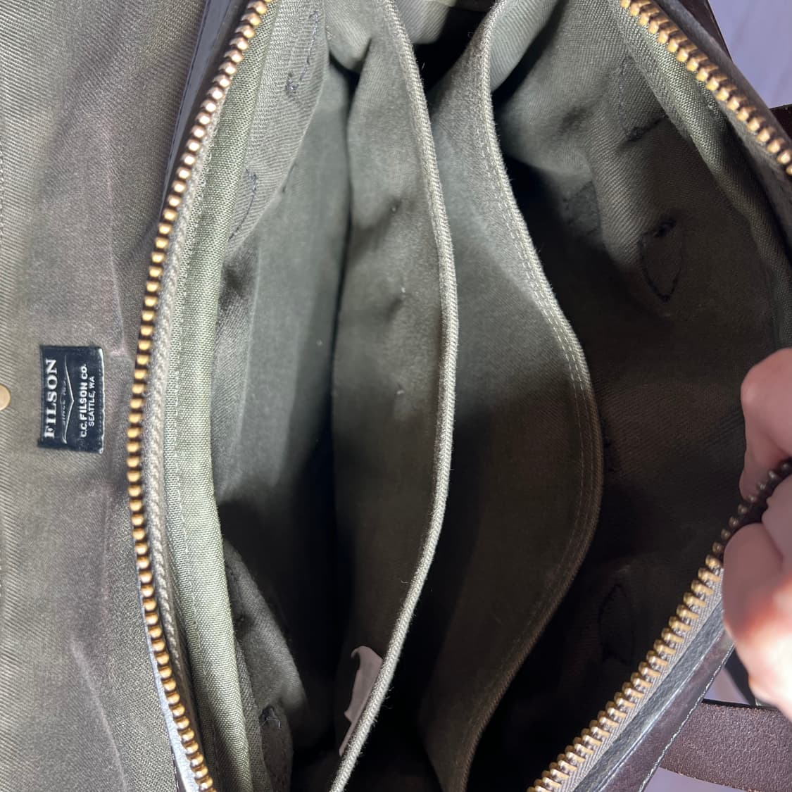 필슨 러기드 트윌 오리지널 브리프케이스 오터그린 상품이미지5