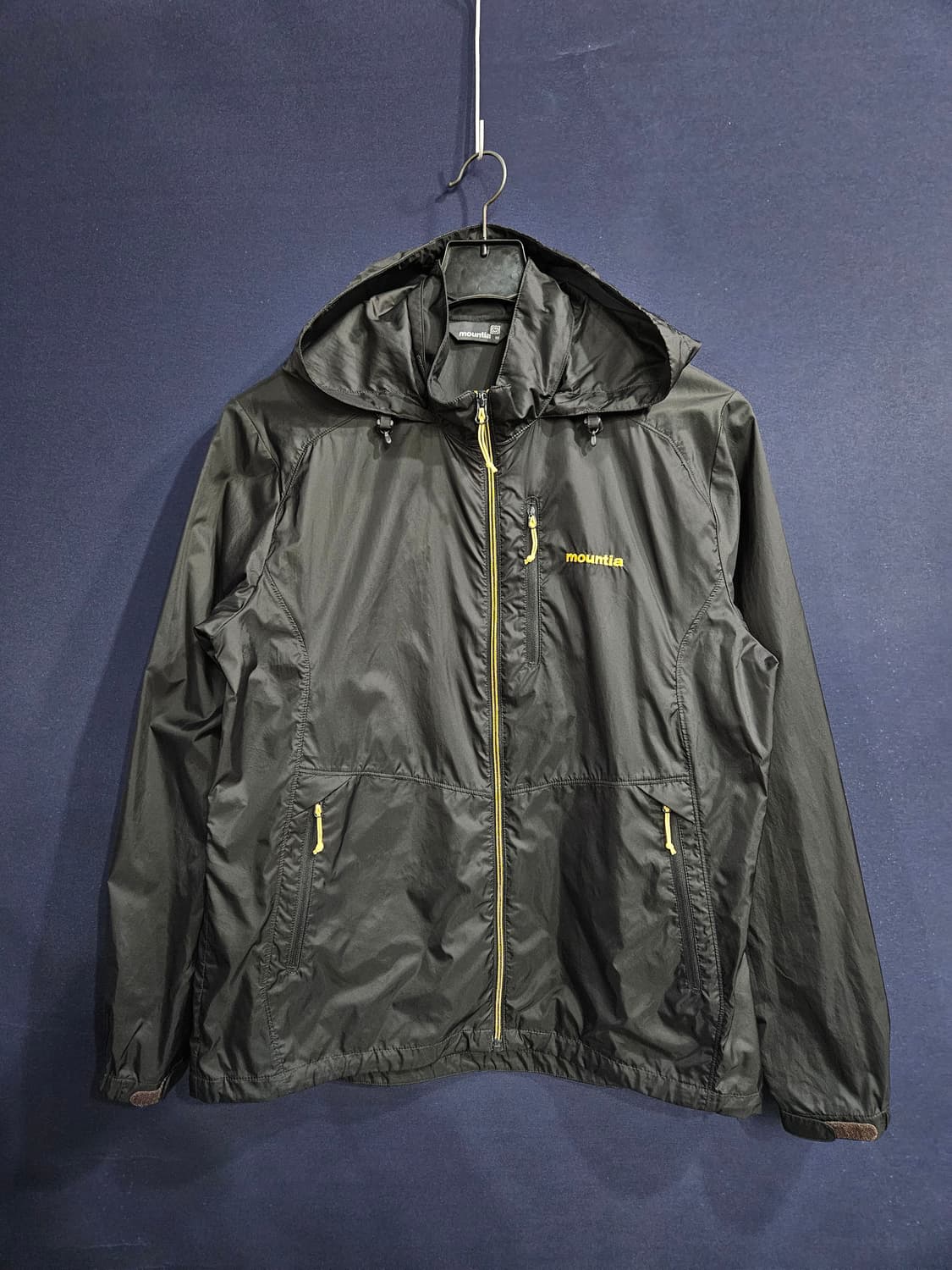 마운티아 블랙차콜 남성 105 홑겹 등산복 바람막이 자켓  상품이미지1