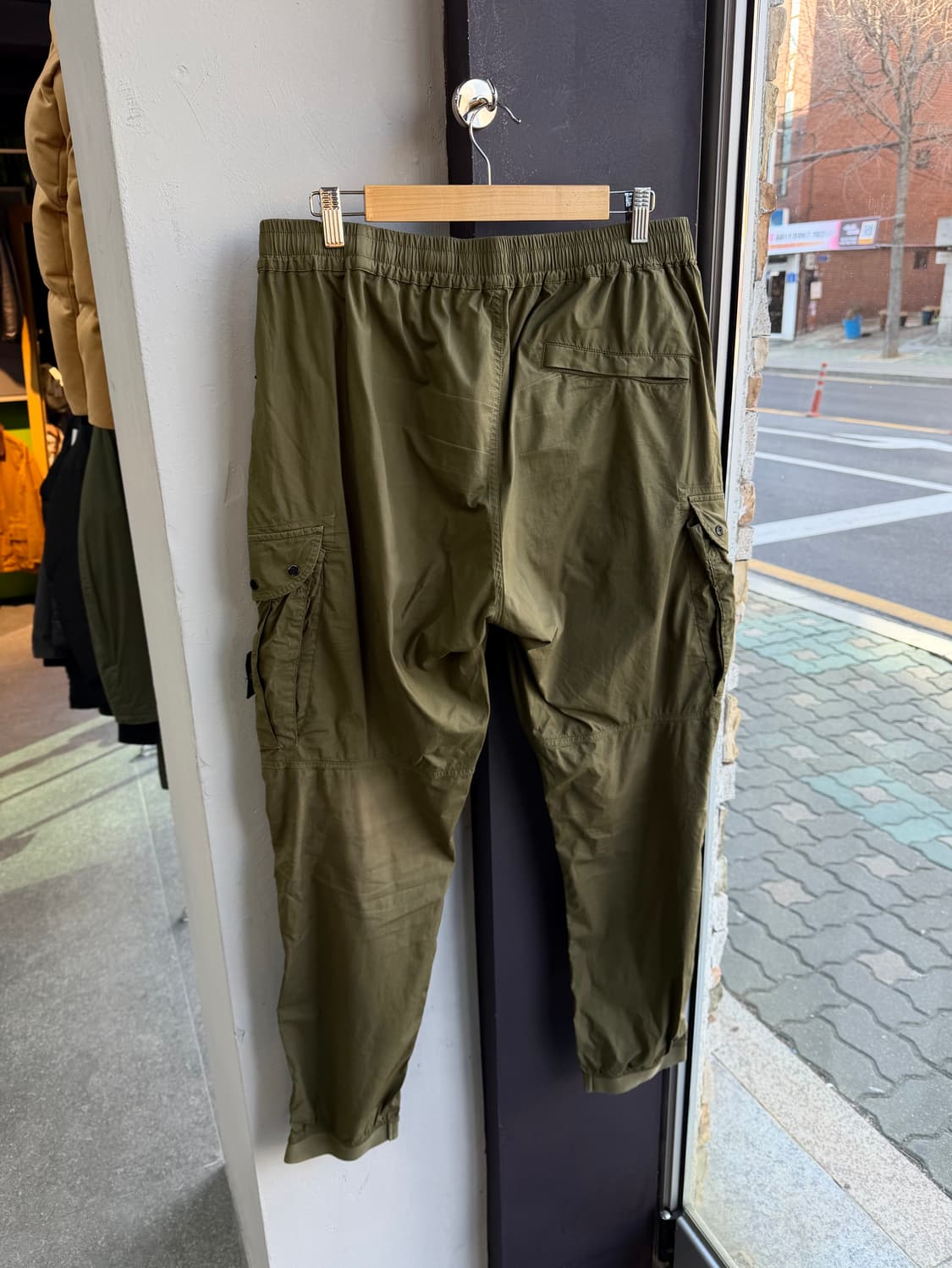 34/ 스톤아일랜드 웨이스트 밴딩 테이퍼드 카고팬츠 상품이미지8