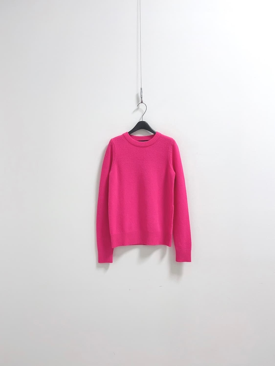 넘버 프로젝트 크루넥 니트 상품이미지1