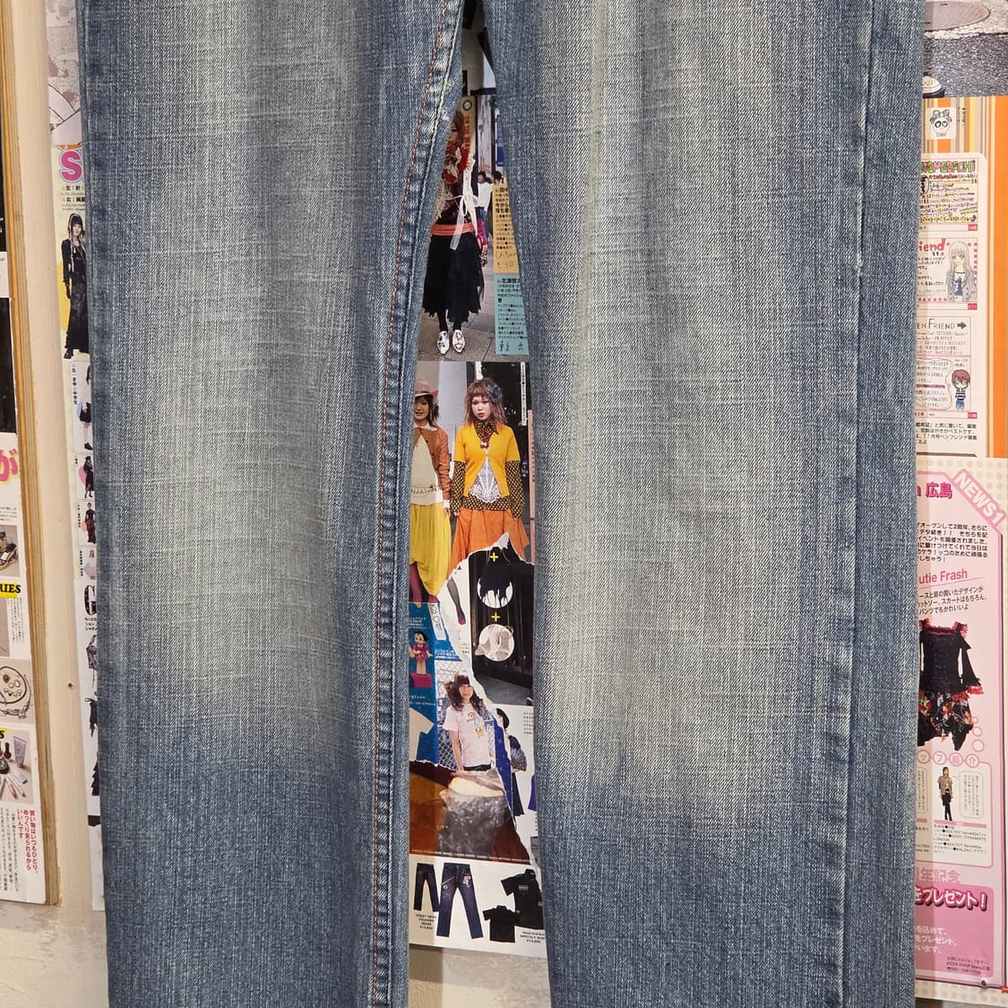 연청 워싱 버튼플라이 스트레이트 데님 팬츠 상품이미지4