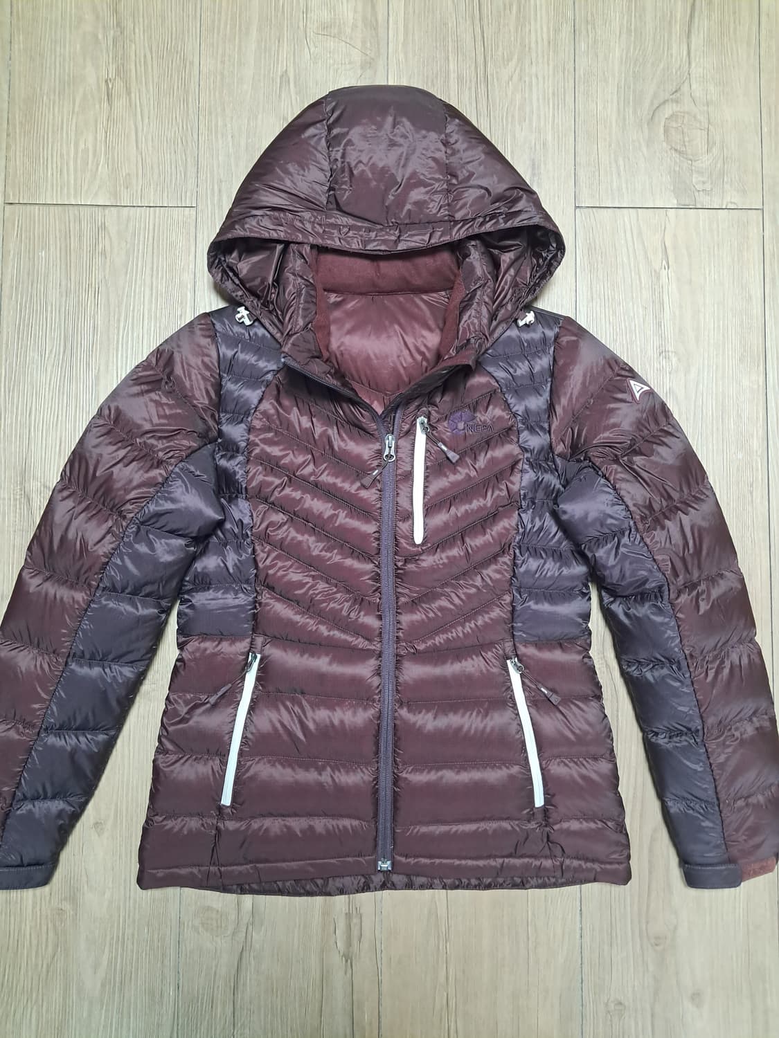 네파 여성 경량패딩 90 상품이미지1