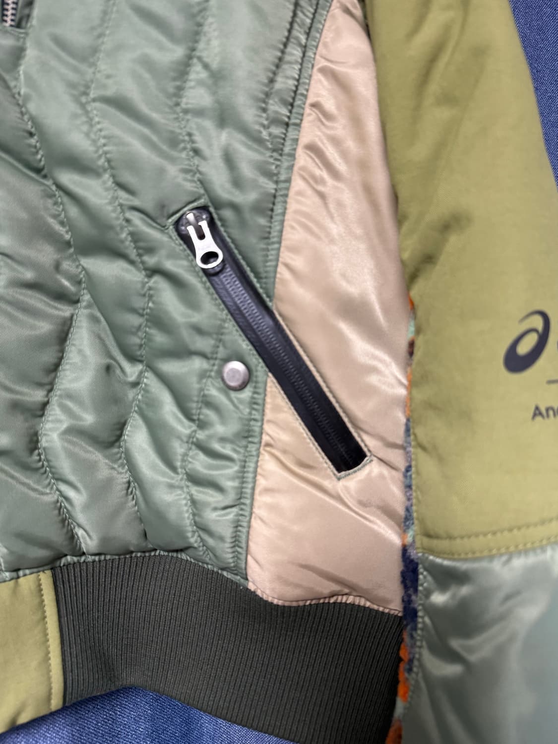 앤더슨벨 아식스 콘트라스트 퀼팅 봄버 자켓 M 상품이미지5