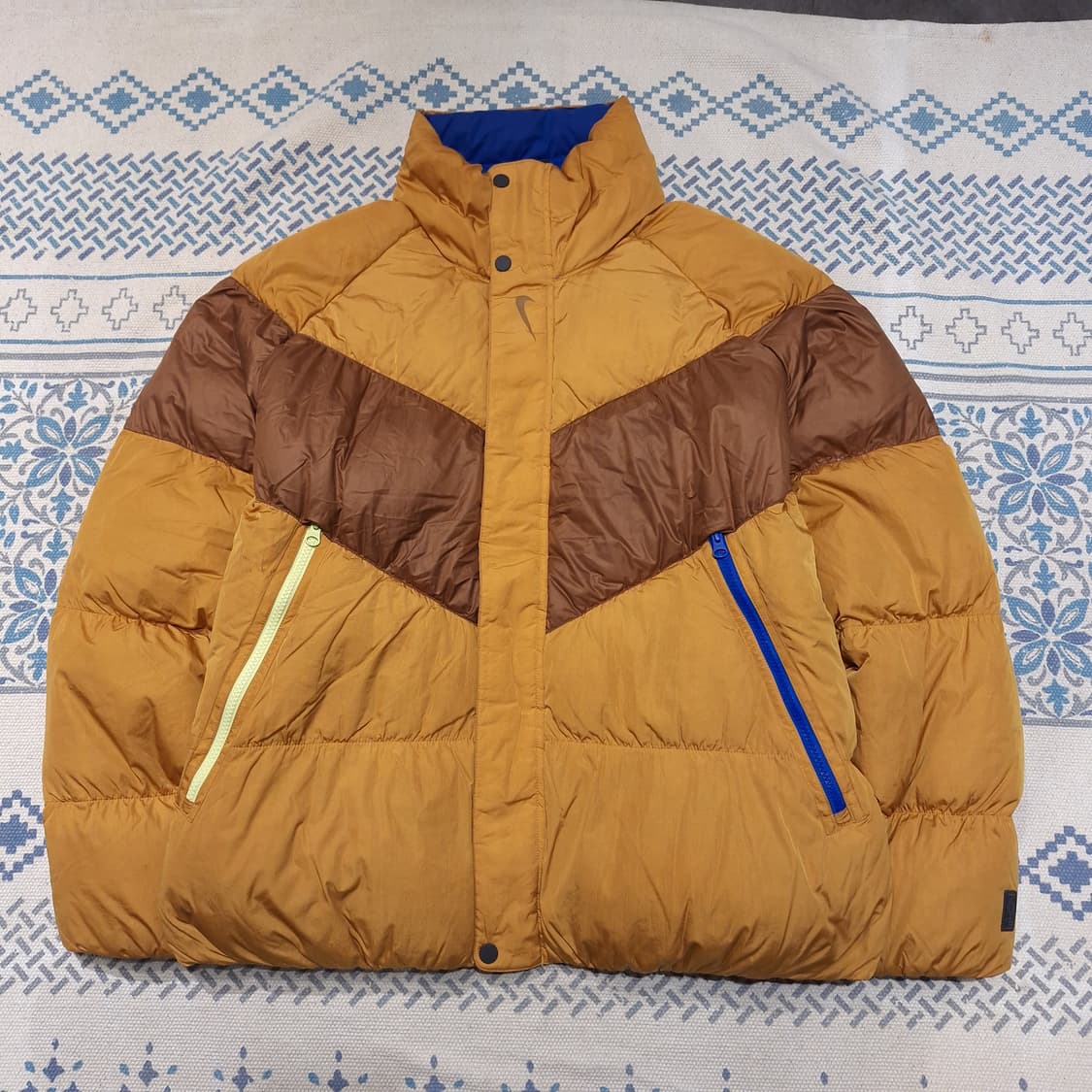 나이키 된장 브라운 배색 빅스우시 올드스쿨 덕다운 오리털 다운 필 패딩 상품이미지4