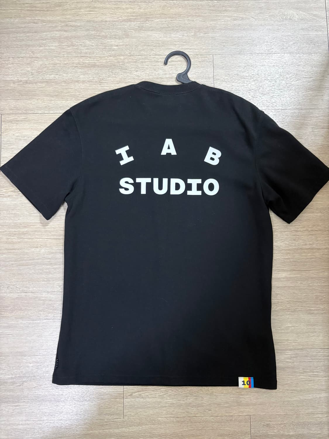 아이앱 10주년 블랙 반팔 상품이미지2