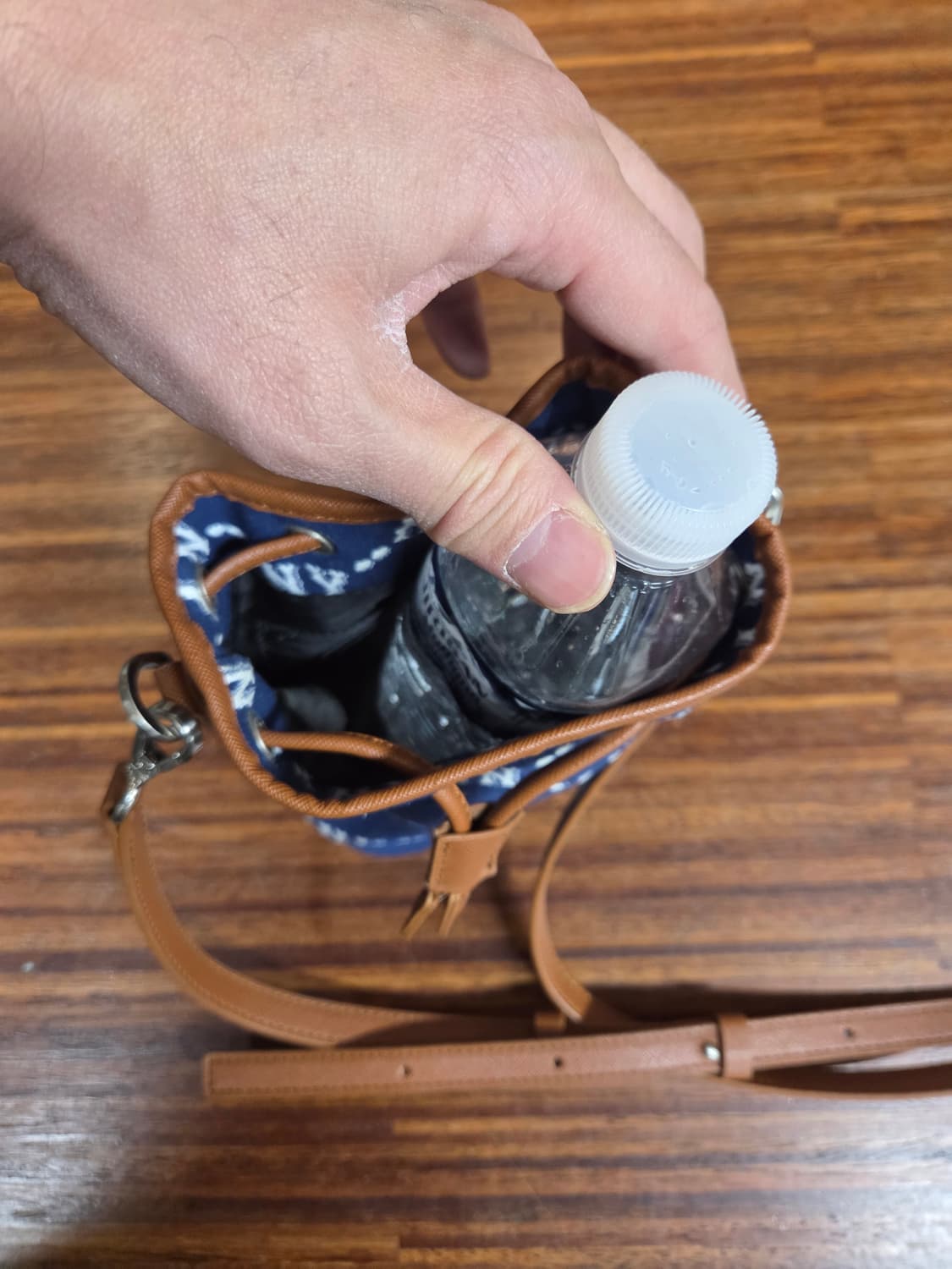 엠엘비 모노그램 뉴욕양키즈 다이아 자카드 미니버킷백 상품이미지3