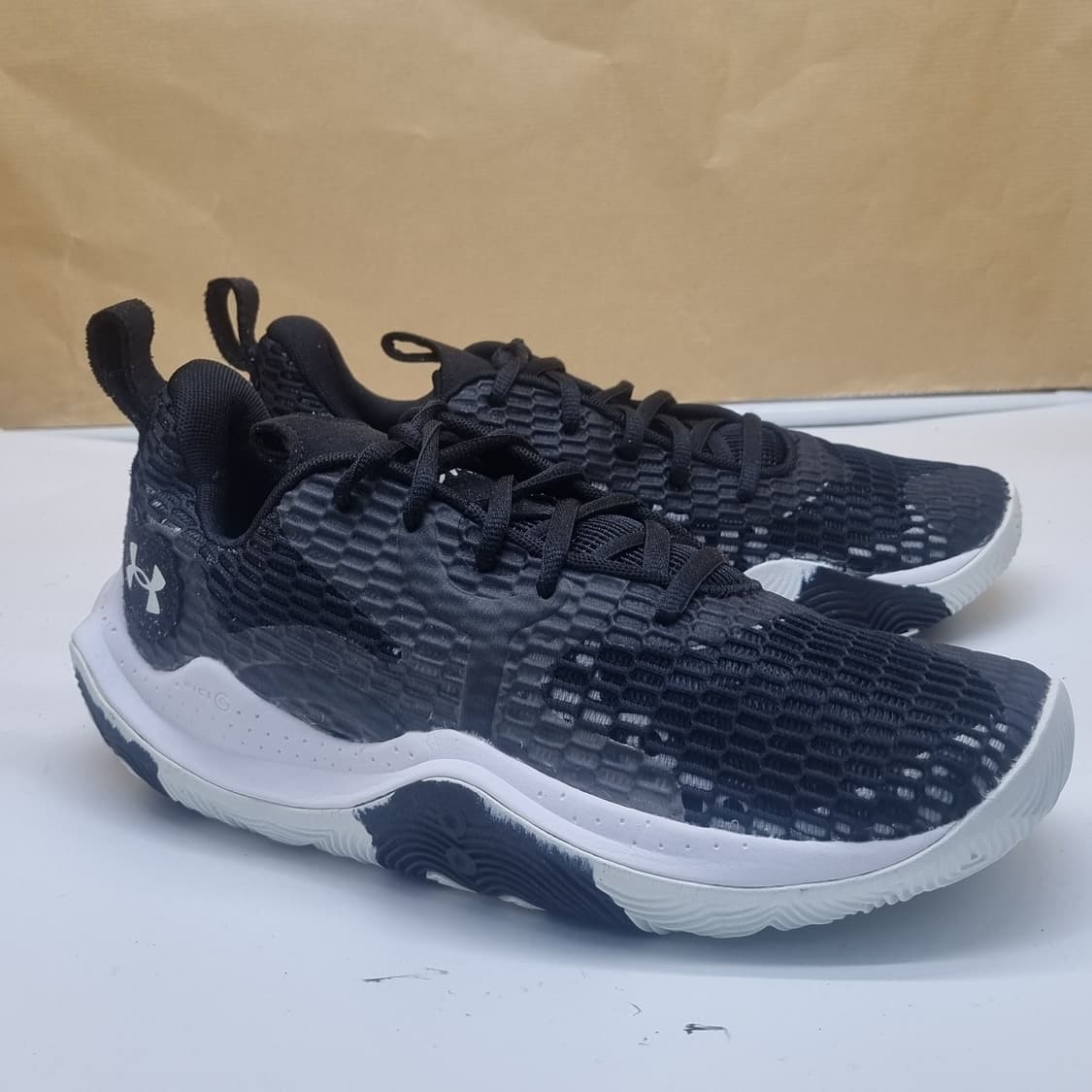 언더아머 스펀3 블랙 농구화 250. 상품이미지1