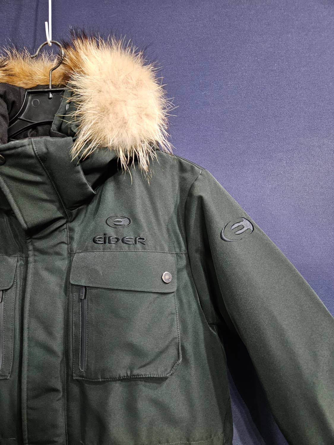 아이더 700필 고어 윈드스토퍼 다크그린 남성 100 구스다운 패딩  상품이미지4